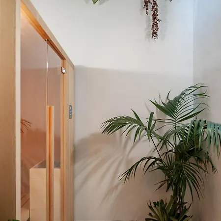 Palazzo Italia 4* בארי