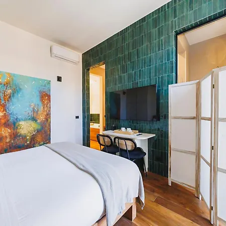 Palazzo Italia 4* バーリ
