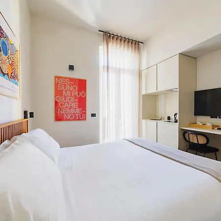 Palazzo Italia ゲストハウス 4*