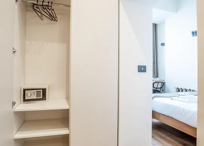 Palazzo Italia 4* Bari